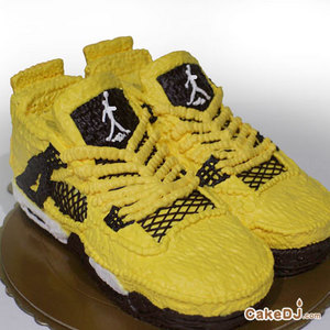 黃色球鞋造型蛋糕